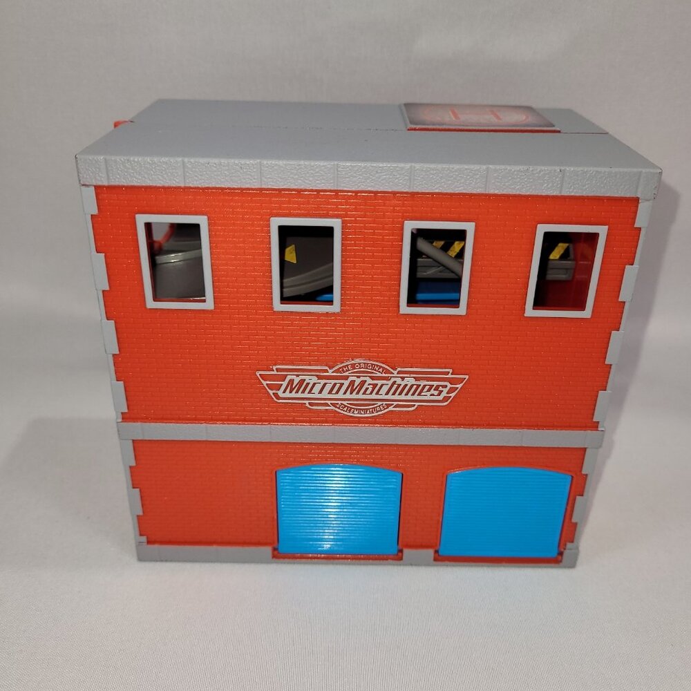 Micro Machines Vintage Mini Tuner Garage Playset by Hasbro